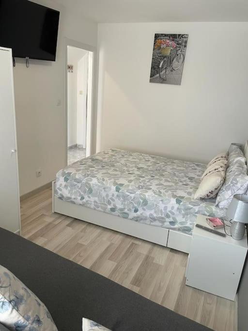 شقة Acogedor Piso En Cariño المظهر الخارجي الصورة